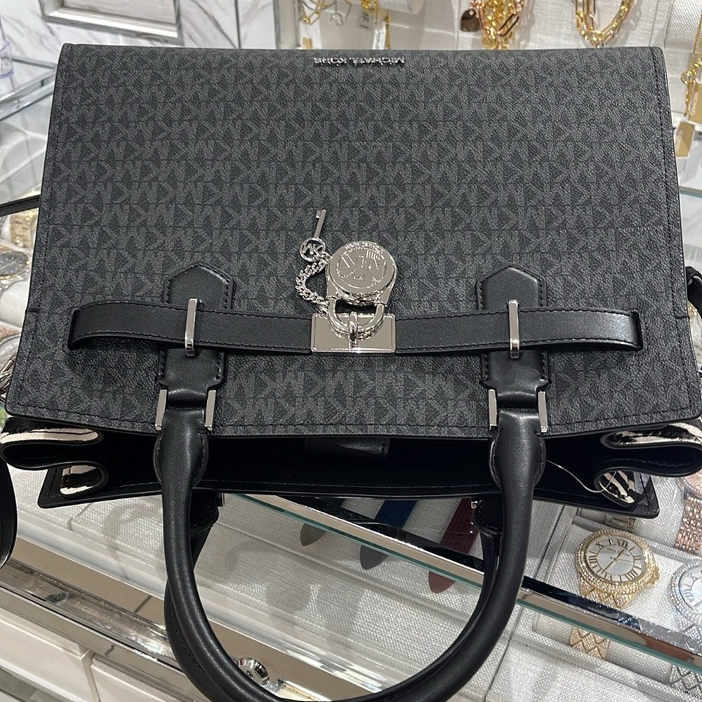 Michael Kors Hamilton Medium Signature Logo Satchel
Black
NWT - Picture 5 of 16